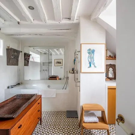 Coquillere - Wonderful In The Heart Of Paris